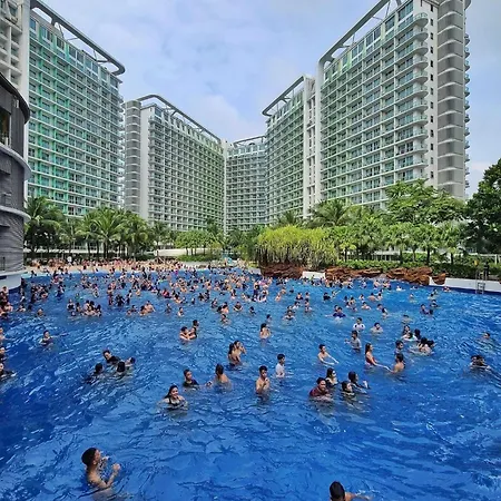 Azure Staycation At Bahamas Tower